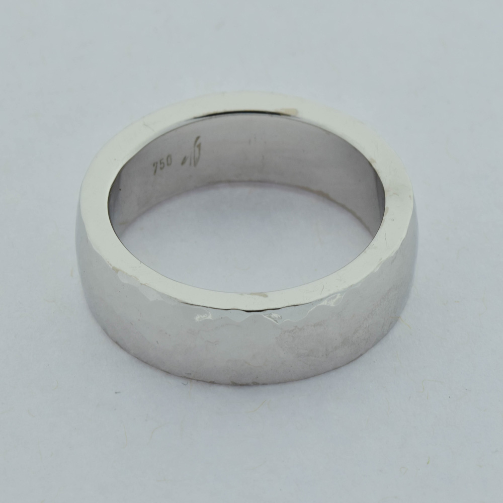 Ring aus 750 Weißgold, nachhaltiger second hand Schmuck perfekt aufgearbeitet