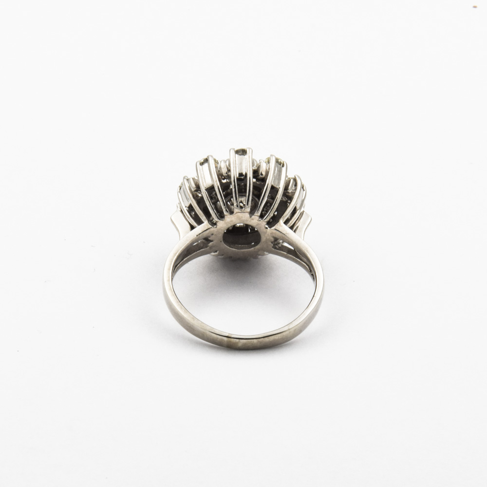 Ring aus 585 Weißgold mit Brillant, nachhaltiger second hand Schmuck perfekt aufgearbeitet