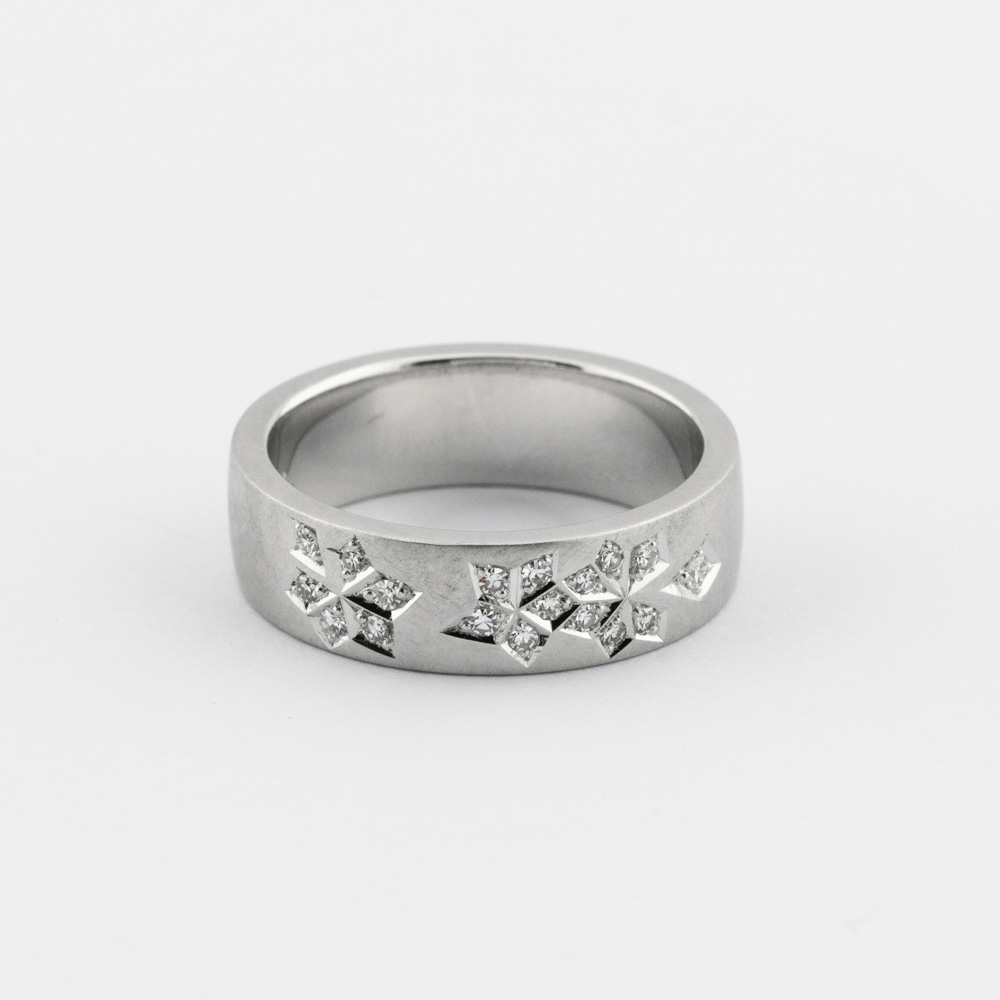 Ring aus 585 Weißgold mit Diamant, nachhaltiger second hand Schmuck perfekt aufgearbeitet