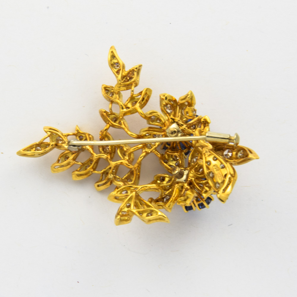 Brosche aus 750 Gelbgold mit Brillant, Saphir und Diamant, hochwertiger second hand Schmuck perfekt aufgearbeitet