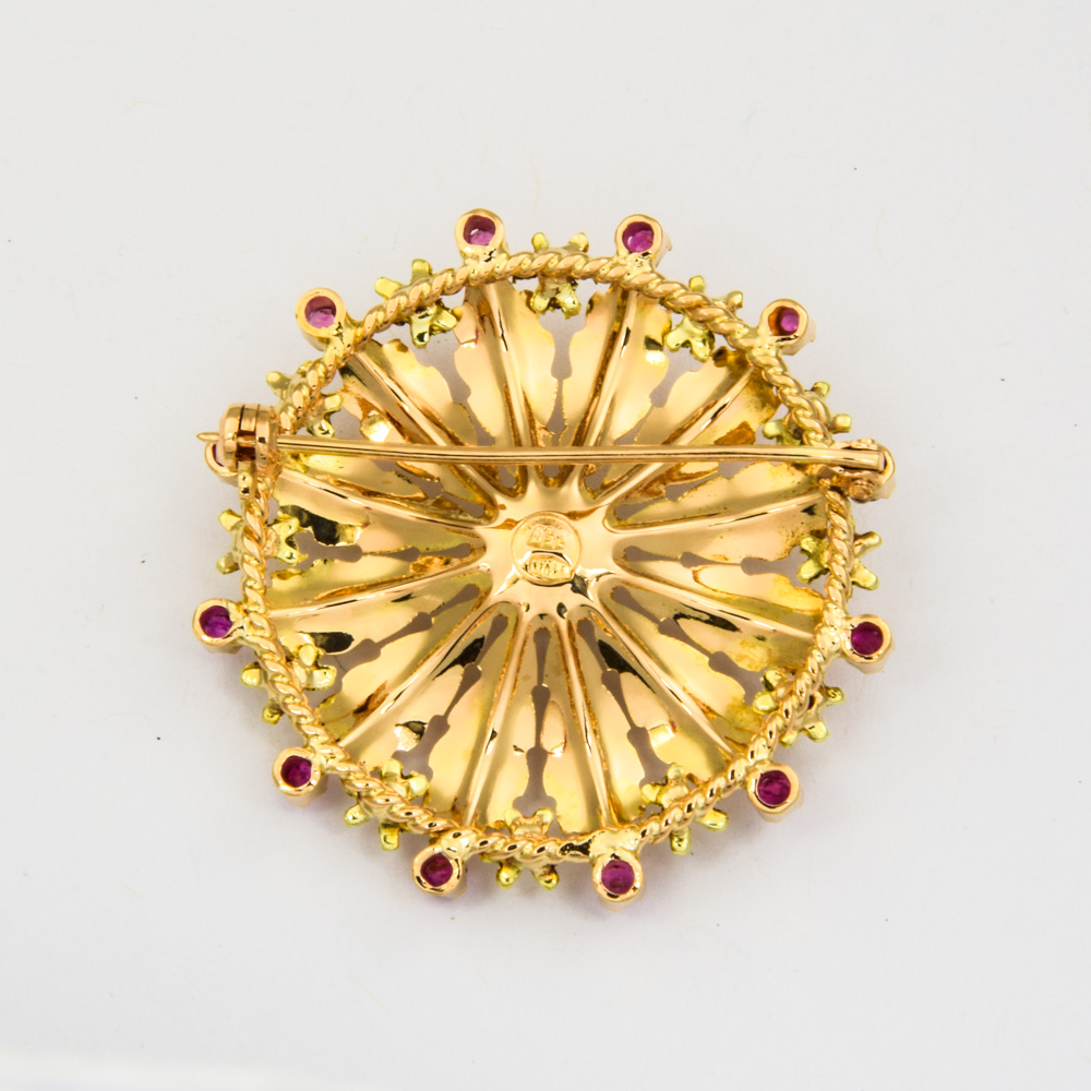 Brosche aus 750 Gelbgold mit Perle und Rubin, nachhaltiger second hand Schmuck perfekt aufgearbeitet