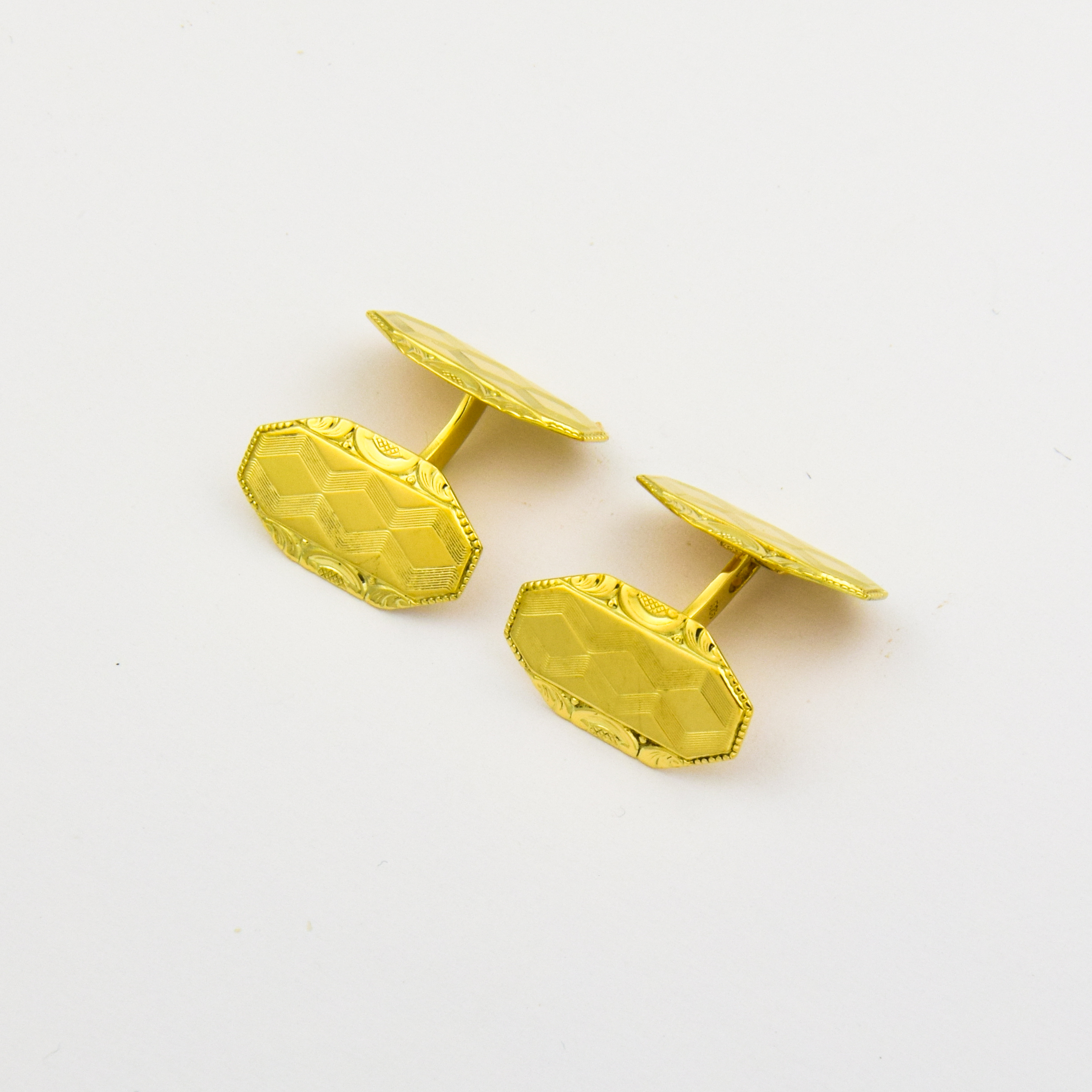 Manschettenknöpfe aus 585 Gelbgold, nachhaltiger second hand Schmuck perfekt aufgearbeitet