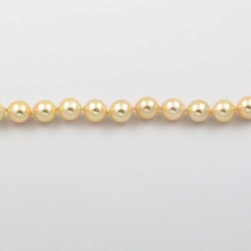 Perlenarmband mit Karabiner aus 585 Weißgold, nachhaltiger second hand Schmuck perfekt aufgearbeitet