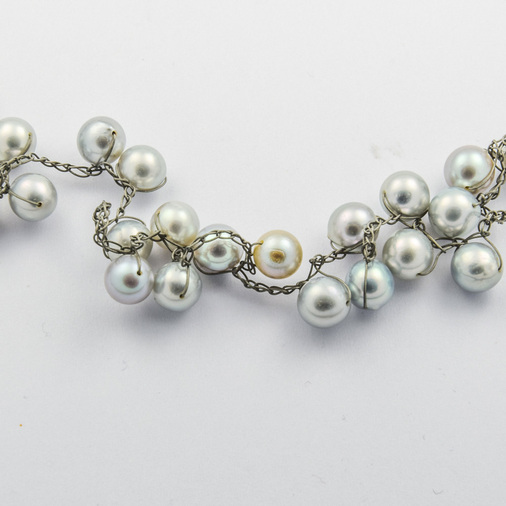 Halskette aus Edelstahl mit Perle, nachhaltiger second hand Schmuck perfekt aufgearbeitet