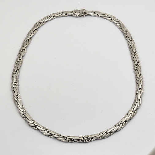 Halskette aus 585 Weißgold, 42cm, nachhaltiger second hand Schmuck perfekt aufgearbeitet