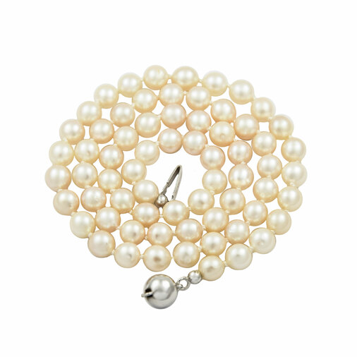 Perlenkette mit Schließe aus 585 Weißgold, nachhaltiger second hand Schmuck perfekt aufgearbeitet