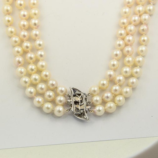 Perlenkette aus 585 Weißgold mit Diamant, nachhaltiger second hand Schmuck perfekt aufgearbeitet