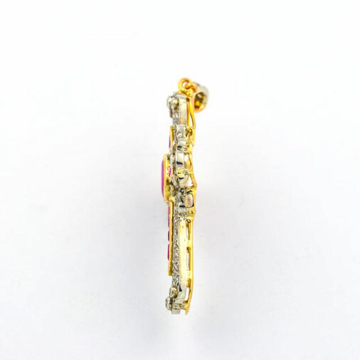 Kreuzanhänger aus 750 Gold/Silber mit Rubin und Brillant, nachhaltiger second hand Schmuck perfekt aufgearbeitet