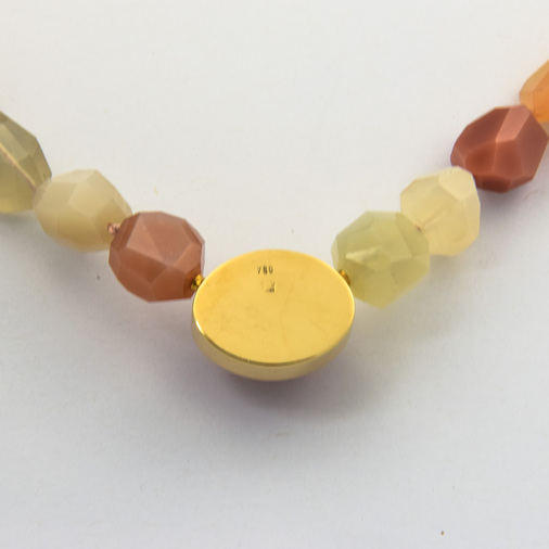 Mondsteinkette mit Schließe aus 750 Gelbgold, 42 cm, hochwertiger second hand Schmuck perfekt aufgearbeitet
