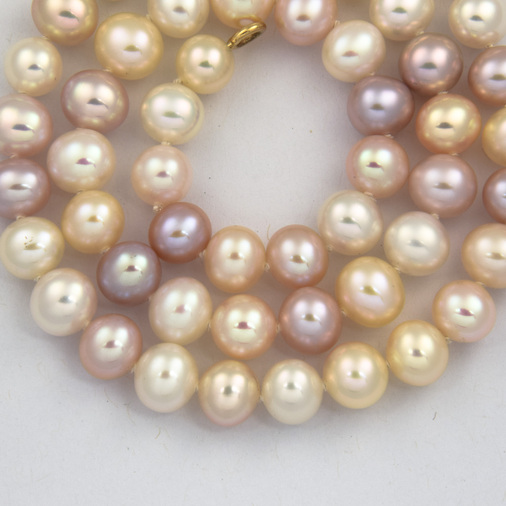 Perlenkette mit Schließe aus 750 Gelbgold, 46 cm, hochwertiger second hand Schmuck perfekt aufgearbeitet