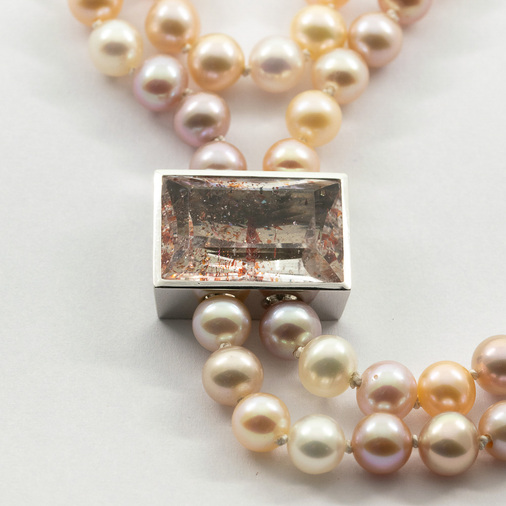 Anne Böddeker Perlenkette Hephaistos aus 750 mit Perle, Rutilquarz und Brillant, 46 cm, hochwertiger second hand Schmuck perfekt aufgearbeitet
