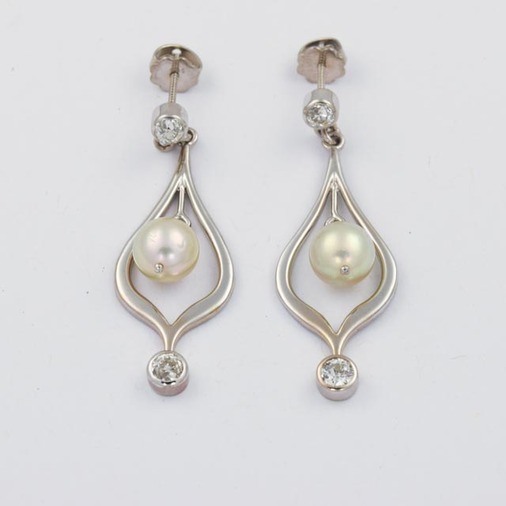 Perlenohrhänger aus 585 Weißgold mit Diamant, nachhaltiger second hand Schmuck perfekt aufgearbeitet