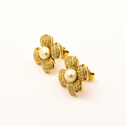 Ohrstecker Blumen aus 750 Gelbgold mit Perle und Brillant, nachhaltiger second hand Schmuck perfekt aufgearbeitet