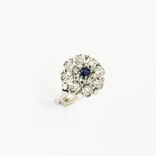 Entourage-Ring aus 585 Weißgold mit Saphir, Diamant und Brillant, nachhaltiger second hand Schmuck perfekt aufgearbeitet