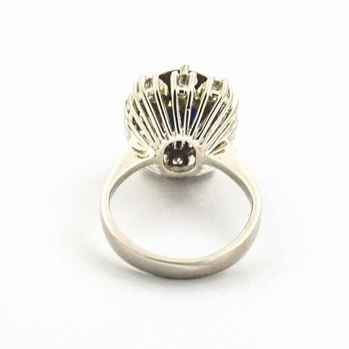 Entourage-Ring aus 585 Weißgold mit Saphir und Brillant, nachhaltiger second hand Schmuck perfekt aufgearbeitet