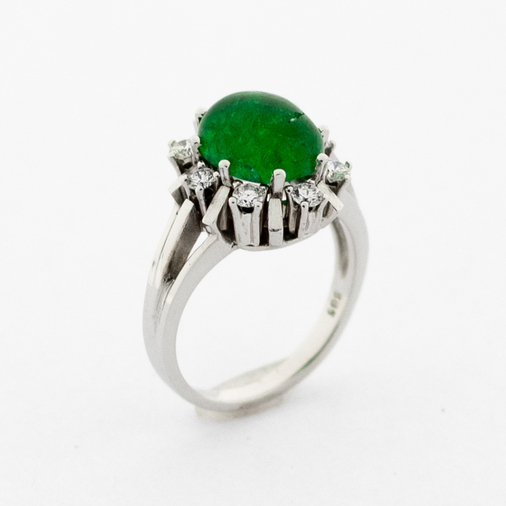 Entourage-Ring aus 585 Weißgold mit Smaragd und Brillant, nachhaltiger second hand Schmuck perfekt aufgearbeitet