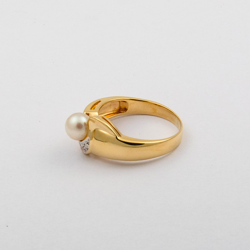 Oeding-Erdel Ring aus 585 Gelb- und Weißgold mit Perle und Brillant, nachhaltiger second hand Schmuck perfekt aufgearbeitet