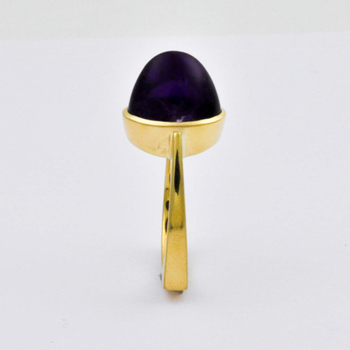 Ring aus 585 Gelbgold mit Amethyst, hochwertiger second hand Schmuck perfekt aufgearbeitet