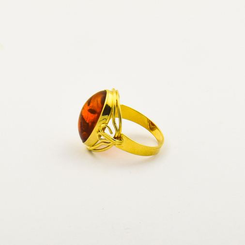 Ring aus 333 Gelbgold mit Bernstein, nachhaltiger second hand Schmuck perfekt aufgearbeitet