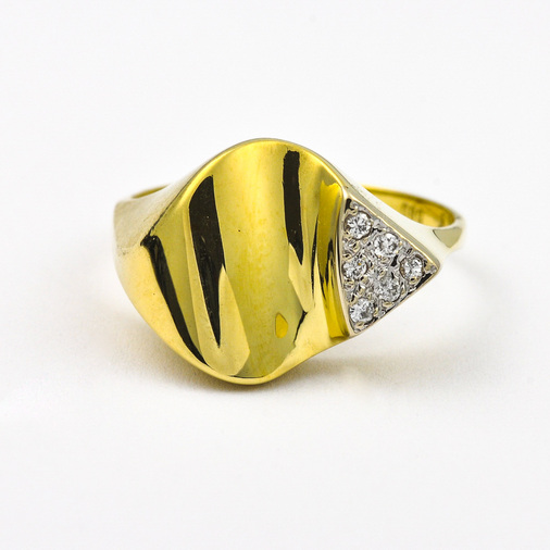 Diamantring aus 585 Gelbgold, hochwertiger second hand Schmuck perfekt aufgearbeitet
