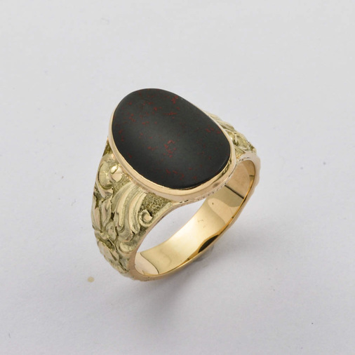 Ring aus 585 Gelbgold mit Heliotrop, hochwertiger second hand Schmuck perfekt aufgearbeitet