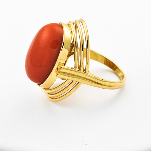 Ring aus 750 Gelbgold mit Koralle, hochwertiger second hand Schmuck perfekt aufgearbeitet