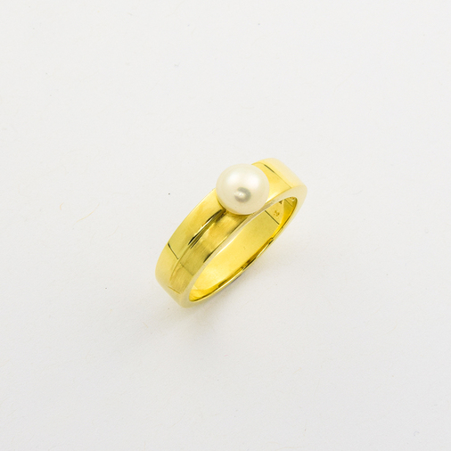 Perlring aus 585 Gelbgold mit Perle, nachhaltiger second hand Schmuck perfekt aufgearbeitet