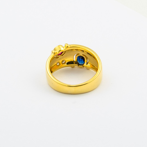 Ring aus 750 Gelbgold mit Rubin, Saphir und Brillant, nachhaltiger second hand Schmuck perfekt aufgearbeitet