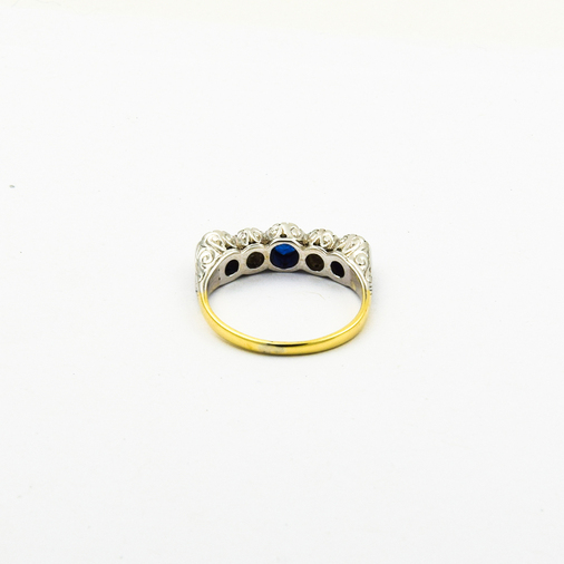 Ring aus 585 Gelb- und Weißgold mit Saphir und Brillant, nachhaltiger second hand Schmuck perfekt aufgearbeitet