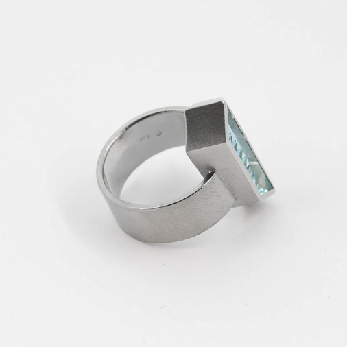 Ring aus 950 Platin mit Aquamarin, hochwertiger second hand Schmuck perfekt aufgearbeitet