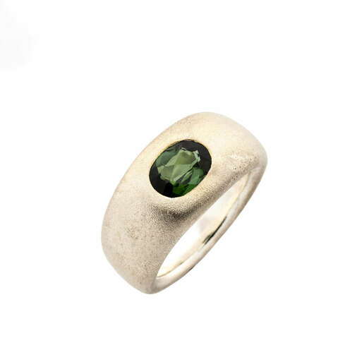 Ring aus 925 Silber mit Turmalin, nachhaltiger second hand Schmuck perfekt aufgearbeitet