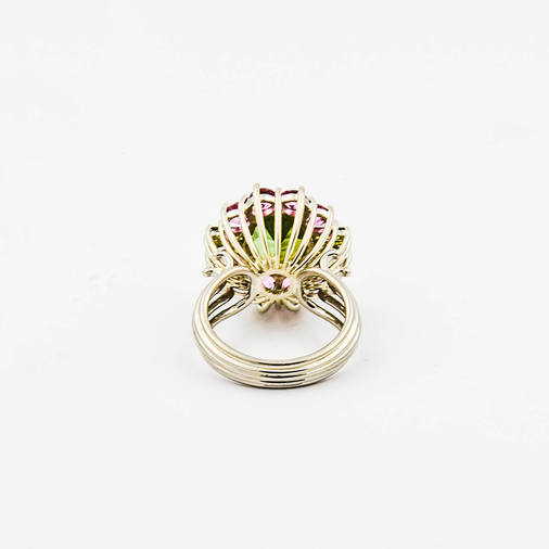 Ring aus 750 Weißgold mit Turmalin, nachhaltiger second hand Schmuck perfekt aufgearbeitet