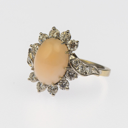 Ring aus 585 Weißgold mit Koralle und Brillant, hochwertiger second hand Schmuck perfekt aufgearbeitet