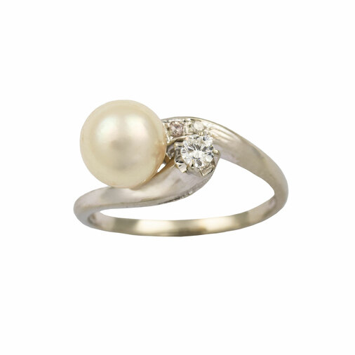 Perlenring aus 750 Weißgold mit Brillant und Diamant, nachhaltiger second hand Schmuck perfekt aufgearbeitet