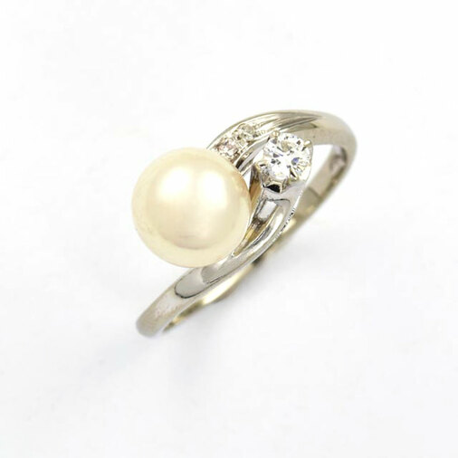 Perlenring aus 750 Weißgold mit Brillant und Diamant, nachhaltiger second hand Schmuck perfekt aufgearbeitet