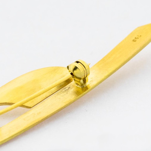 Brosche aus 750 Gelbgold mit Brillant, nachhaltiger second hand Schmuck perfekt aufgearbeitet