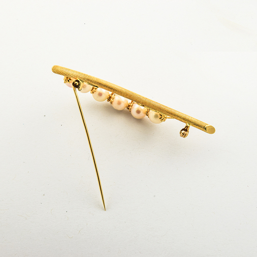 Brosche aus 750 Roségold mit Perle, nachhaltiger second hand Schmuck perfekt aufgearbeitet