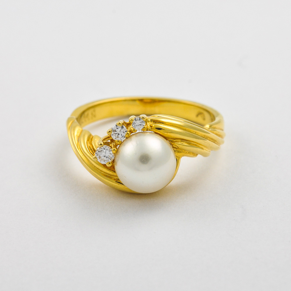 Perlenschmuck - Ring aus Gold mit Perle